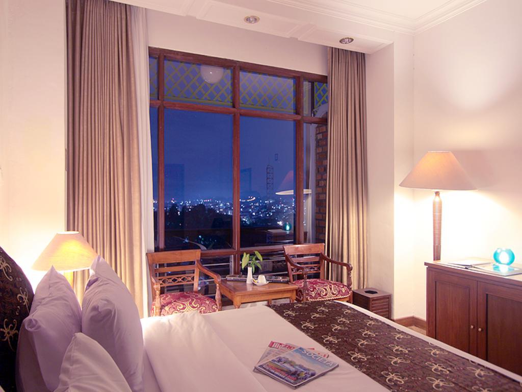 Mesra Business & Resort Hotel Samarinda Eksteriør billede