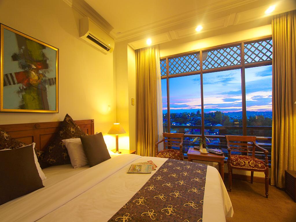 Mesra Business & Resort Hotel Samarinda Eksteriør billede