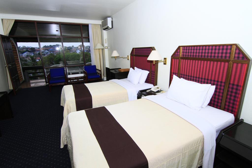 Mesra Business & Resort Hotel Samarinda Eksteriør billede