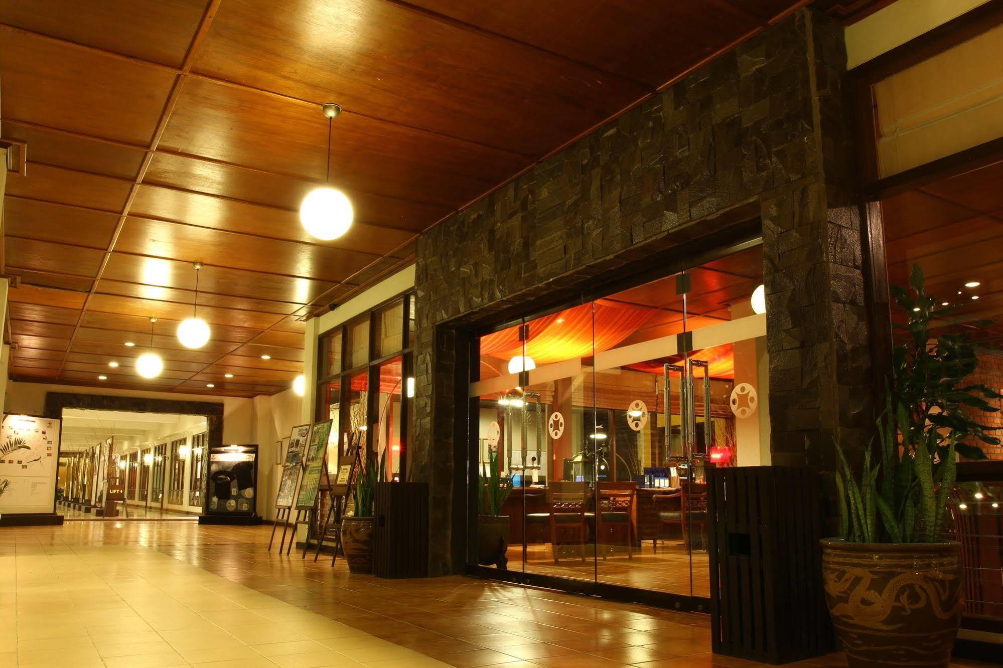 Mesra Business & Resort Hotel Samarinda Eksteriør billede