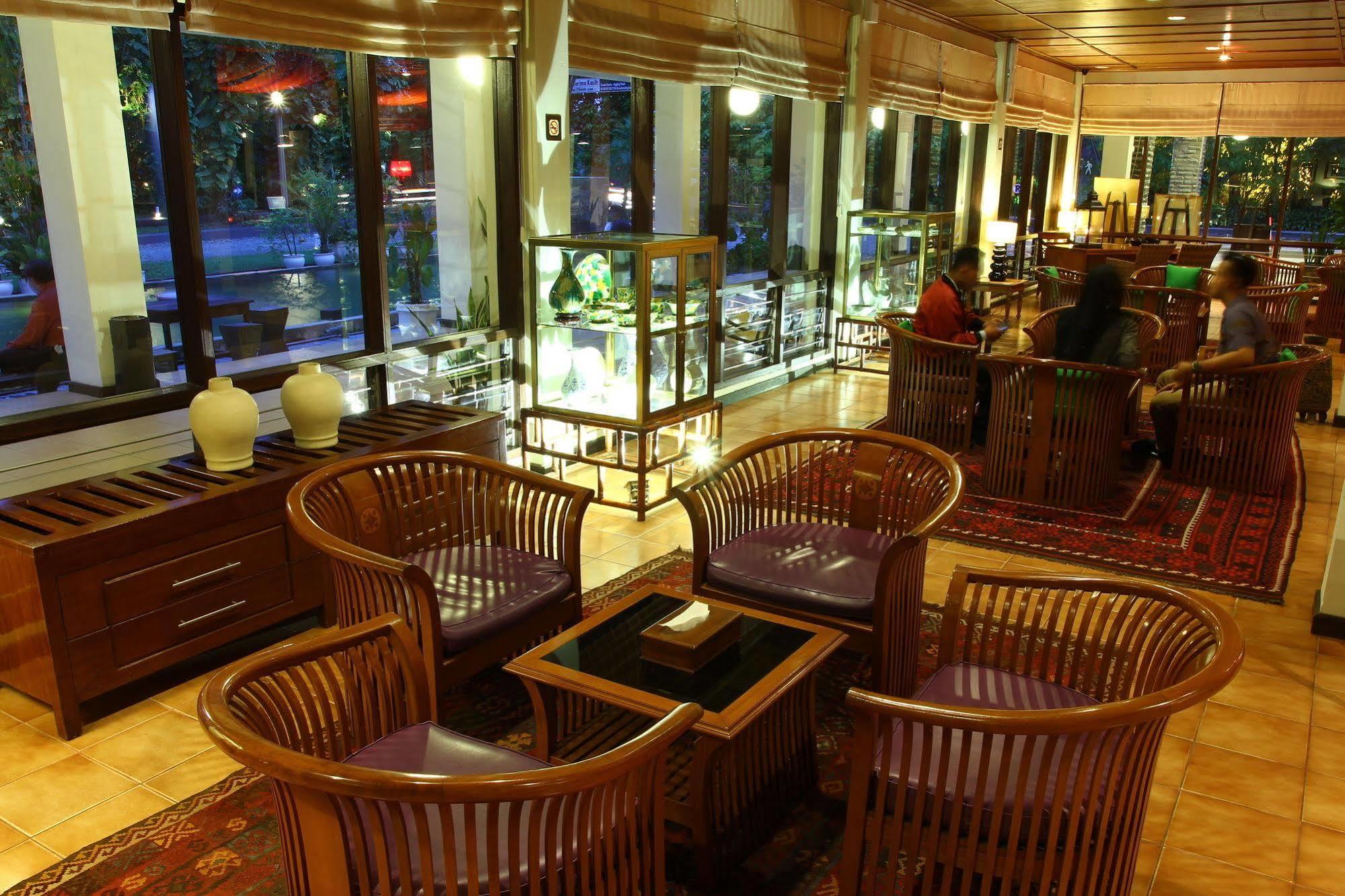 Mesra Business & Resort Hotel Samarinda Eksteriør billede