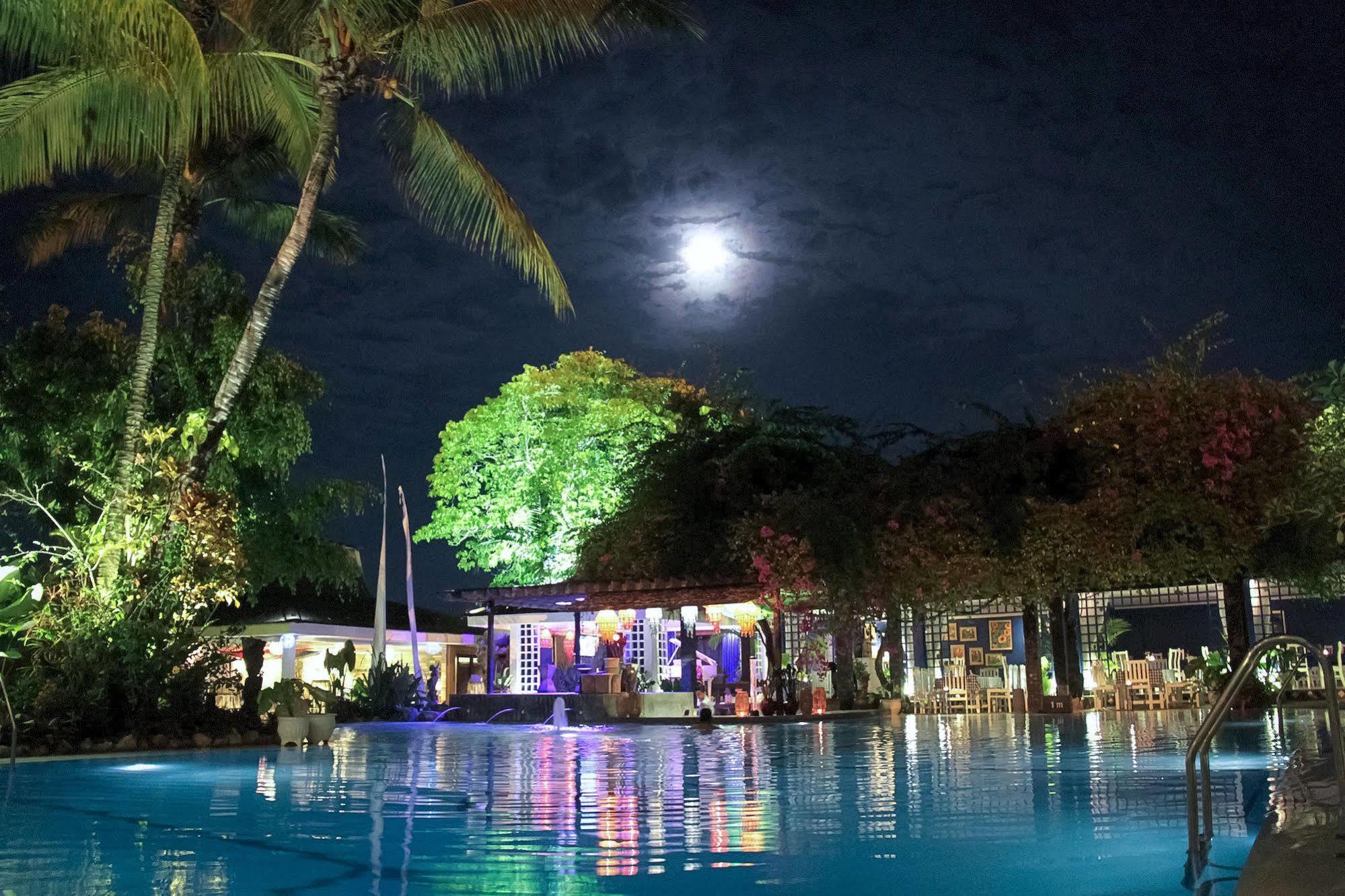 Mesra Business & Resort Hotel Samarinda Eksteriør billede