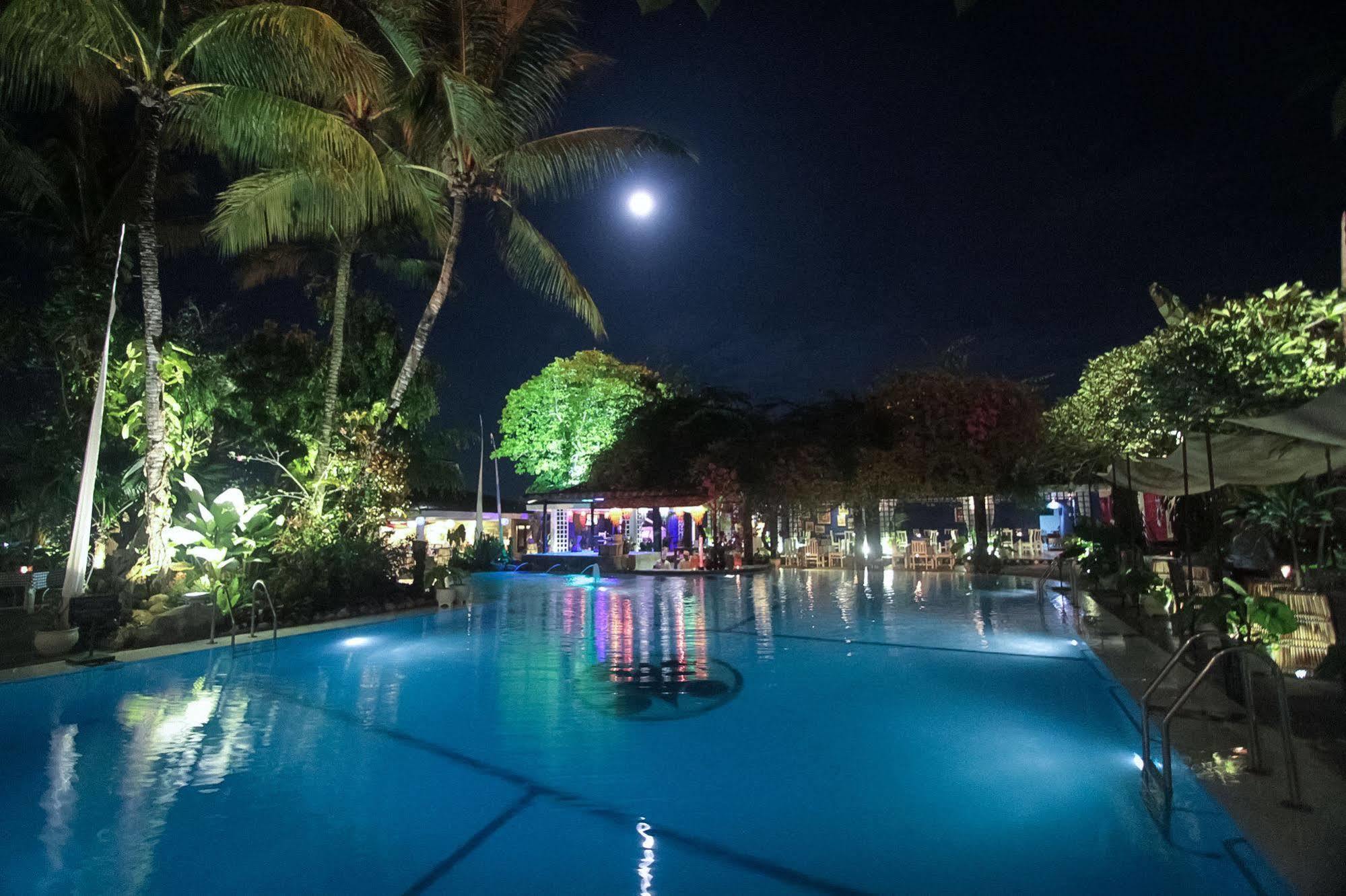 Mesra Business & Resort Hotel Samarinda Eksteriør billede