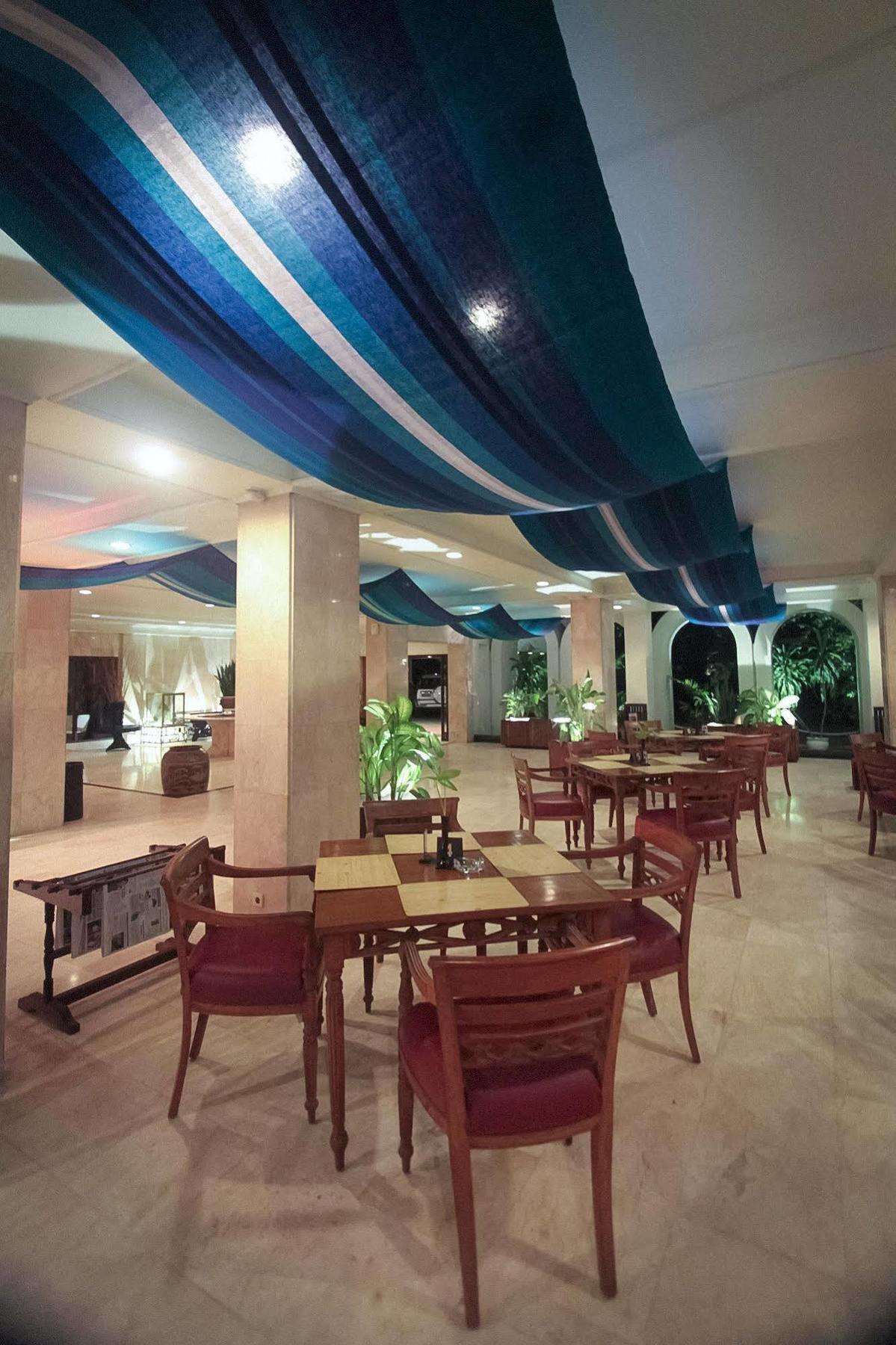 Mesra Business & Resort Hotel Samarinda Eksteriør billede